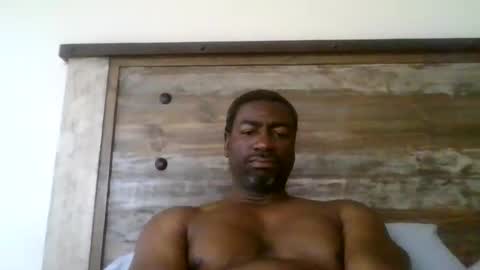 bluuthunder1914 online show from April 30, 3:51 pm