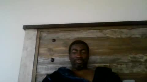 bluuthunder1914 online show from May 13, 7:55 pm