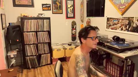 Snapshot of bnczuperzexy chatting on February 16, 8:43 am ZuperZexyZounds online show from February 16, 8:43 am