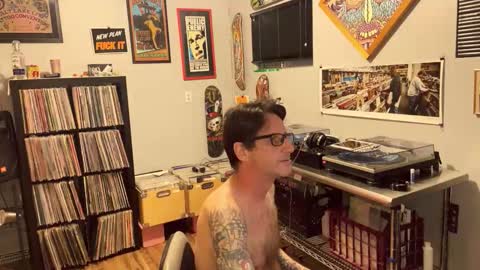 Snapshot of bnczuperzexy chatting on February 25, 5:28 am ZuperZexyZounds online show from February 25, 5:28 am