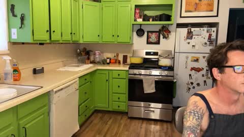 Snapshot of bnczuperzexy chatting on March 4, 12:38 am ZuperZexyZounds online show from March 4, 12:38 am