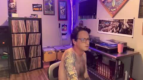 Snapshot of bnczuperzexy chatting on March 16, 5:44 am ZuperZexyZounds online show from March 16, 5:44 am