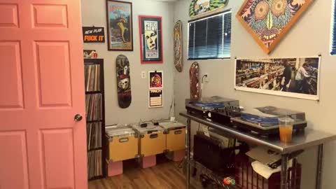 Snapshot of bnczuperzexy chatting on March 22, 6:22 pm ZuperZexyZounds online show from March 22, 6:22 pm