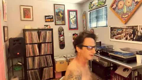 Snapshot of bnczuperzexy chatting on March 25, 6:36 pm ZuperZexyZounds online show from March 25, 6:36 pm