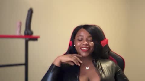 Snapshot of bnwo_goddess chatting on December 1, 9:42 pm online show from December 1, 9:42 pm