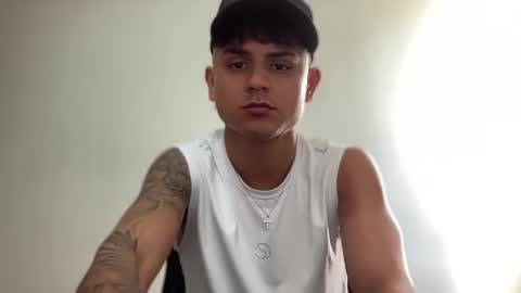 Bob  INDEPENDENT MODEL online show from February 22, 8:09 pm