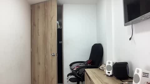 Bob  INDEPENDENT MODEL online show from September 25, 3:21 am