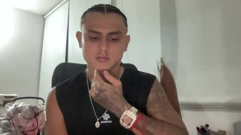 Bob  INDEPENDENT MODEL online show from October 19, 12:55 am