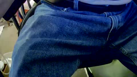 Snapshot of bobbie420_ chatting on December 14, 3:07 am bobbie420_ online show from December 14, 3:07 am