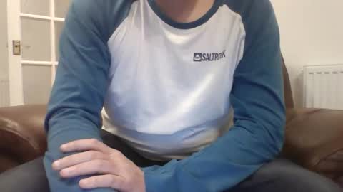 bobby_113 online show from April 15, 7:58 pm