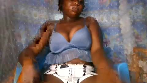 Snapshot of bobby_hottie chatting on June 15, 8:05 am bobby_hottie online show from June 15, 8:05 am