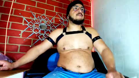 bobby_kbrera online show from October 12, 9:25 pm