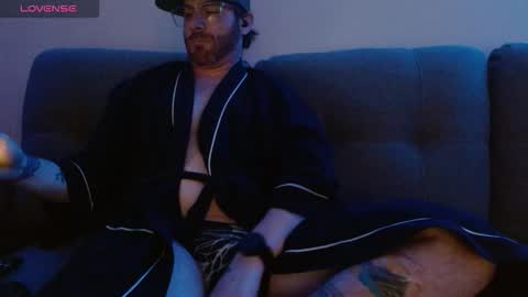 Snapshot of bobbyenglish69 chatting on March 11, 6:19 am Bobby English online show from March 11, 6:19 am