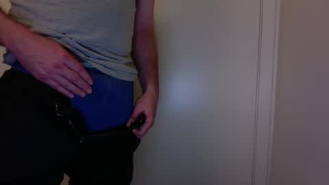 Snapshot of bobbymac9911 chatting on January 3, 2:40 pm bobbymac9911 online show from January 3, 2:40 pm