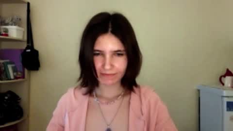 Snapshot of bobettekabel chatting on March 27, 8:26 am Mila online show from March 27, 8:26 am