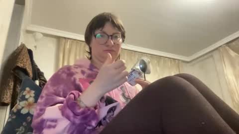 Snapshot of bobwig4 chatting on February 19, 11:01 pm Tips prfr 11-55-111 tok online show from February 19, 11:01 pm