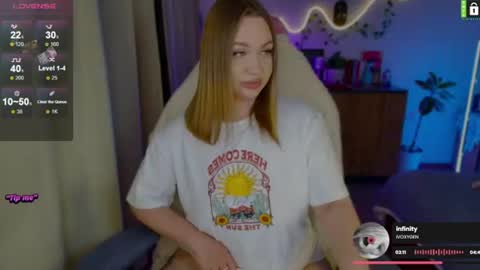  Lina  online show from June 14, 8:11 pm