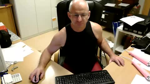 bodymen1 online show from September 26, 7:34 am