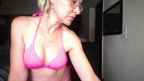 Ningifun couple online show from February 4, 5:34 pm