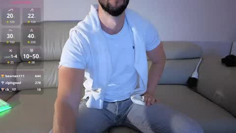 Snapshot of boiteasex chatting on April 11, 7:45 am boiteasex online show from April 11, 7:45 am