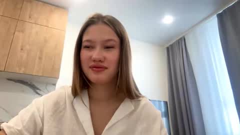 Molly online show from September 20, 8:37 am