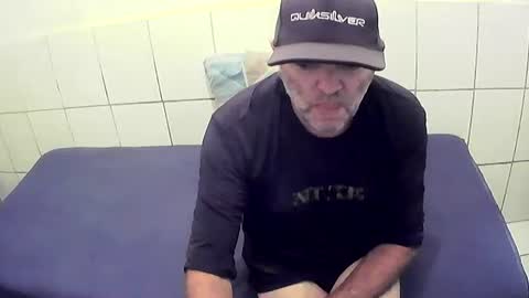 Snapshot of bolado23 chatting on February 1, 1:20 pm Cesar Augusto Pierdona online show from February 1, 1:20 pm