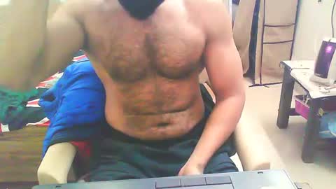 Snapshot of boldinddude chatting on November 27, 11:34 am Chris B online show from November 27, 11:34 am