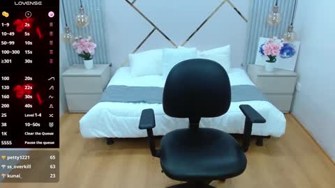 Paris online show from January 9, 2:33 am