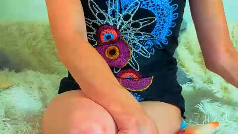 Mia online show from June 11, 3:37 am