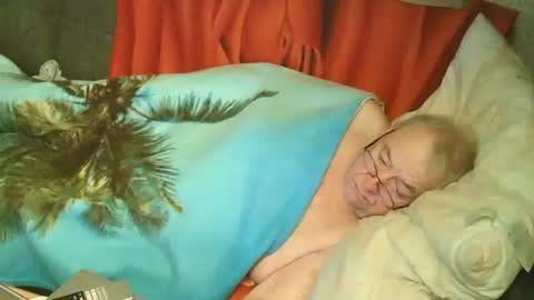 Snapshot of bomber59potsdam chatting on December 2, 9:17 pm Bomber59potsdam online show from December 2, 9:17 pm