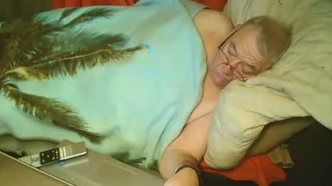 Snapshot of bomber59potsdam chatting on December 31, 12:00 am Bomber59potsdam online show from December 31, 12:00 am