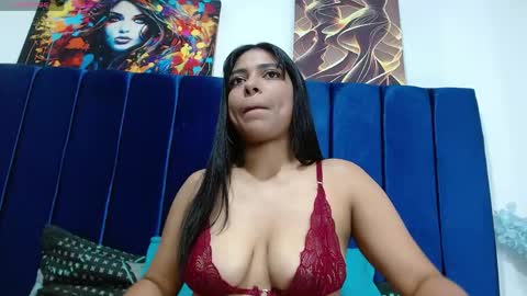 Snapshot of bombom_brown1 chatting on April 14, 8:15 pm bombom_brown1 online show from April 14, 8:15 pm