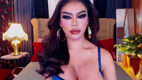 Snapshot of bombshellanita chatting on April 28, 2:49 am bombshellanita online show from April 28, 2:49 am