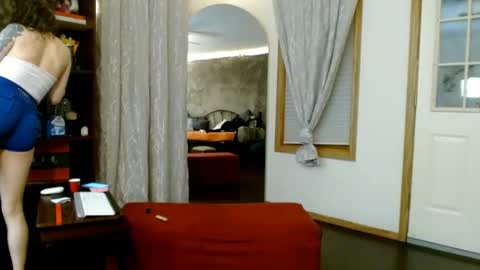 Snapshot of bombshellbaeby chatting on February 22, 6:02 am BombshellBaeby online show from February 22, 6:02 am