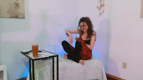 Snapshot of bombshellbaeby chatting on April 25, 10:29 am BombshellBaeby online show from April 25, 10:29 am