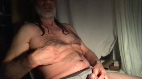 Snapshot of bonderbarney chatting on April 9, 2:22 am BonderBarney online show from April 9, 2:22 am