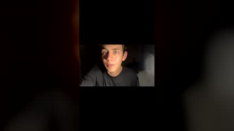 Snapshot of bone215145 chatting on March 31, 6:03 am bone215145 online show from March 31, 6:03 am