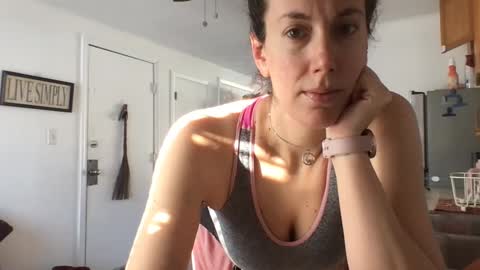 Bonnie online show from February 20, 2:13 pm