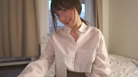 Snapshot of bonjourlabelle chatting on April 17, 5:05 pm Mary 3 live time content 18 online show from April 17, 5:05 pm