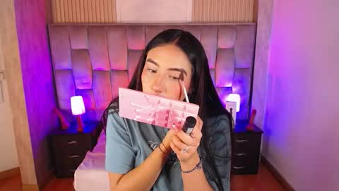 bonnali_lune online show from November 8, 4:40 pm