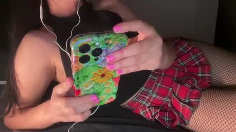 BonnettBonett   I cam from 4pm- 12am central time Costa Rica online show from September 15, 6:46 am