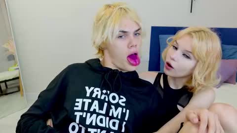 Jessy  Mark online show from September 22, 5:04 pm