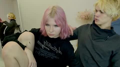 Jessy  Mark online show from October 25, 5:08 pm