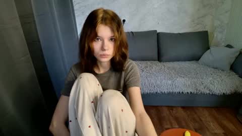 Snapshot of bonnie_and_c1yde chatting on May 6, 5:14 am Jessy Mark online show from May 6, 5:14 am