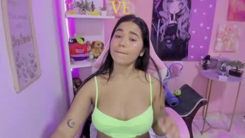 Bonnie online show from January 13, 11:59 am