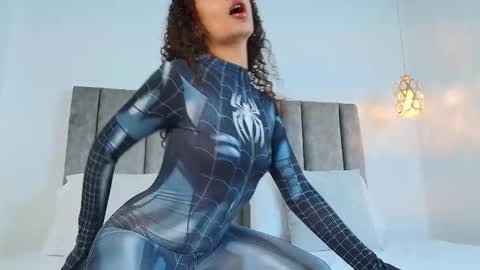 Snapshot of bonnie_bloom chatting on November 1, 7:32 am Bonnie online show from November 1, 7:32 am