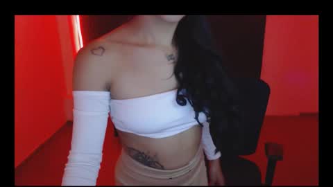 Bonnie online show from December 15, 2:54 pm