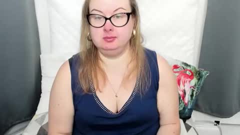 Bonnie online show from November 14, 9:19 am