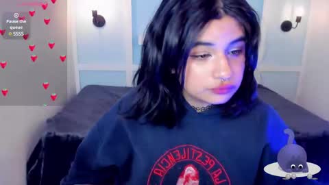 Bonnie online show from December 31, 5:11 am