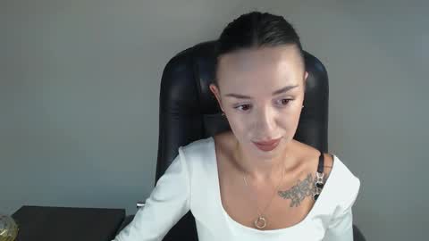 Bonnie online show from September 18, 6:26 am